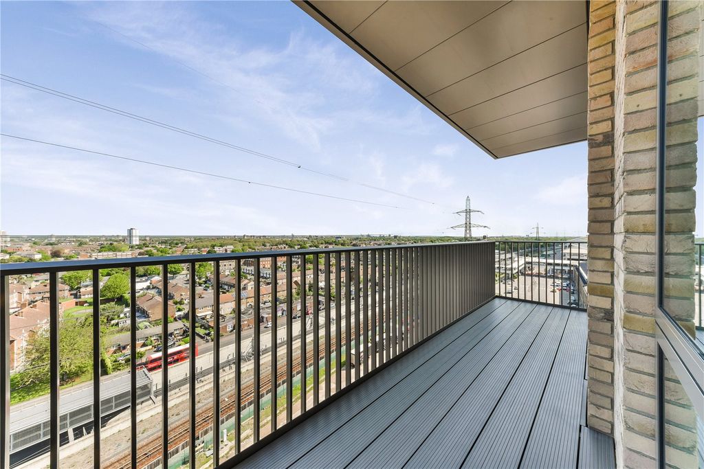 Property photo 3 of 8 Picture No. 07