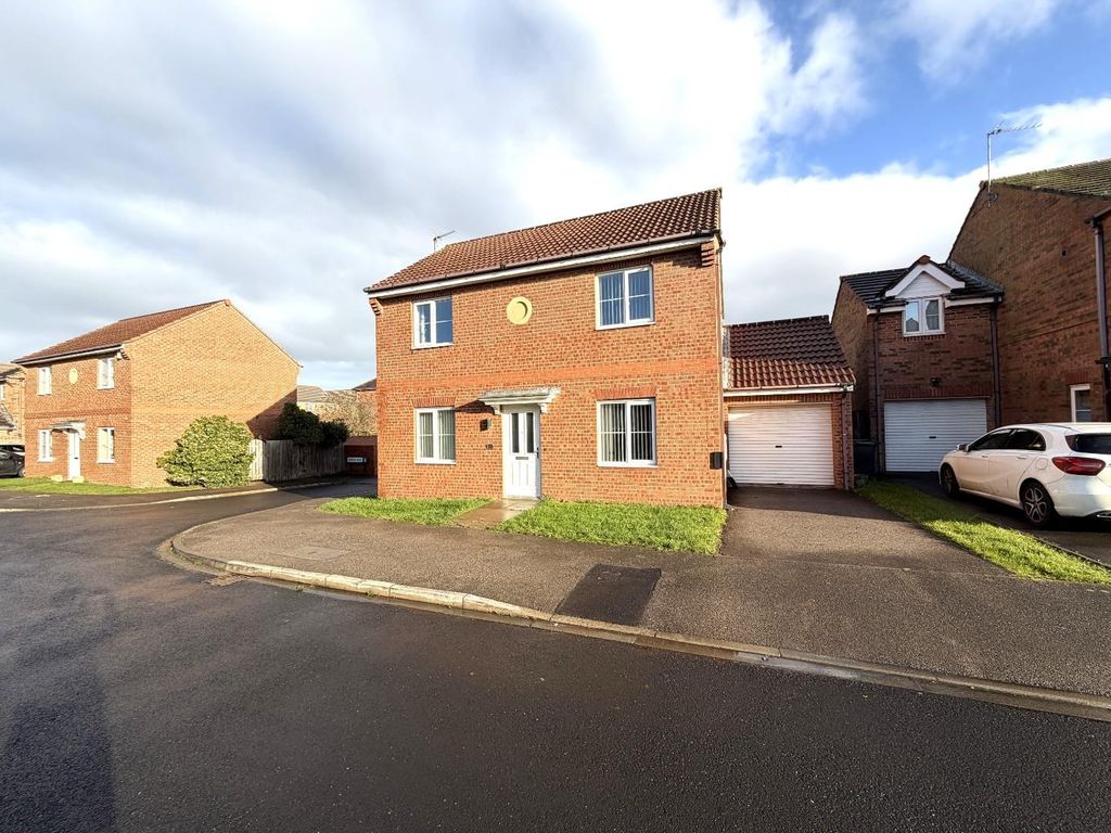 Property photo 1 of 19 Front