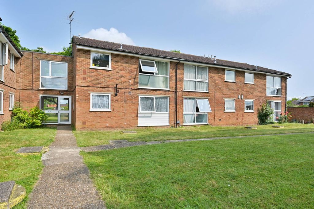 Property photo 2 of 11