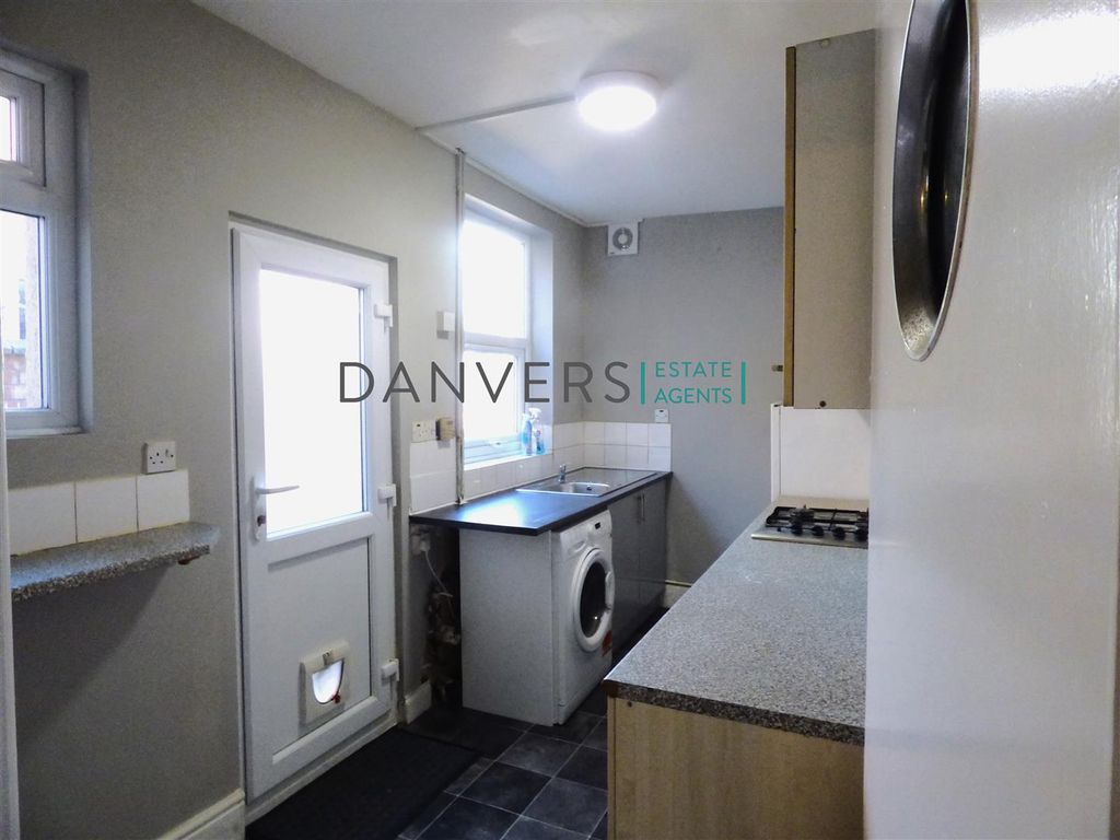 Property photo 2 of 6 P1230254.Jpg