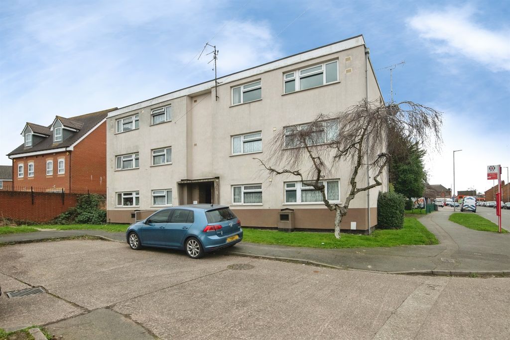 Property photo 1 of 17