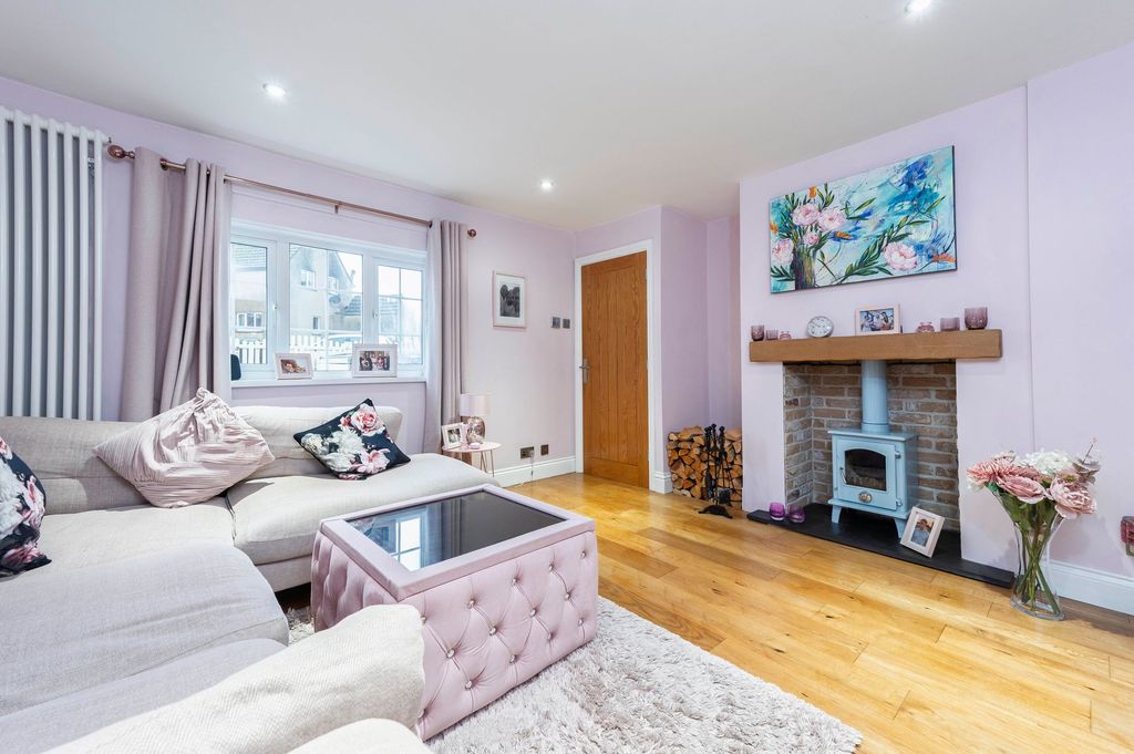 Property photo 2 of 17 Living Room