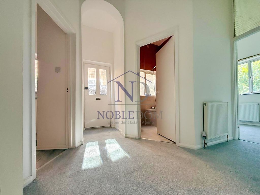 Property photo 3 of 10 Gallery