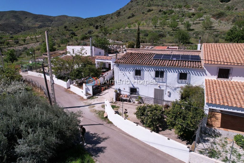 Property photo 2 of 30