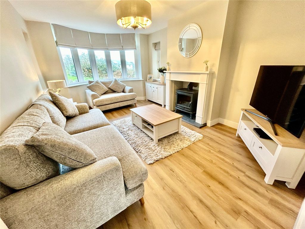 Property photo 3 of 21 Picture No. 12