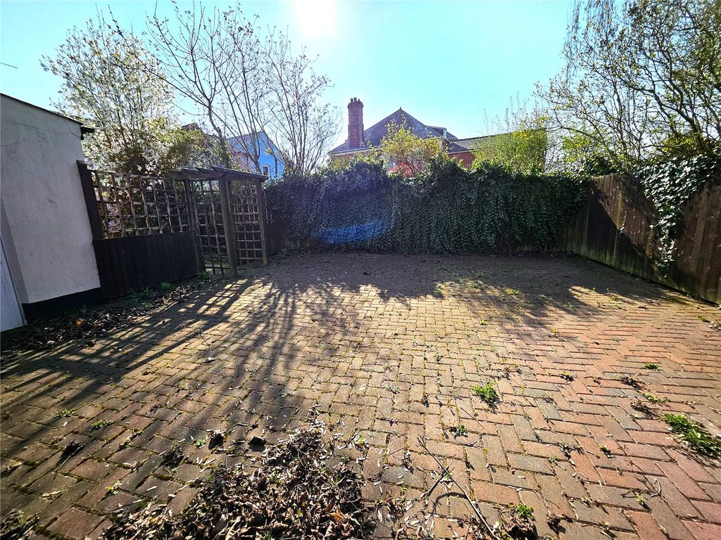 Property photo 3 of 18 Picture No. 04