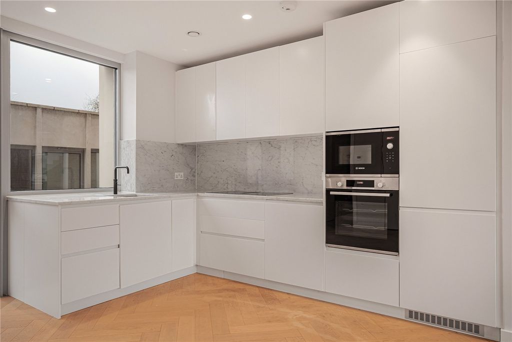 Property photo 2 of 22 Open Plan Living