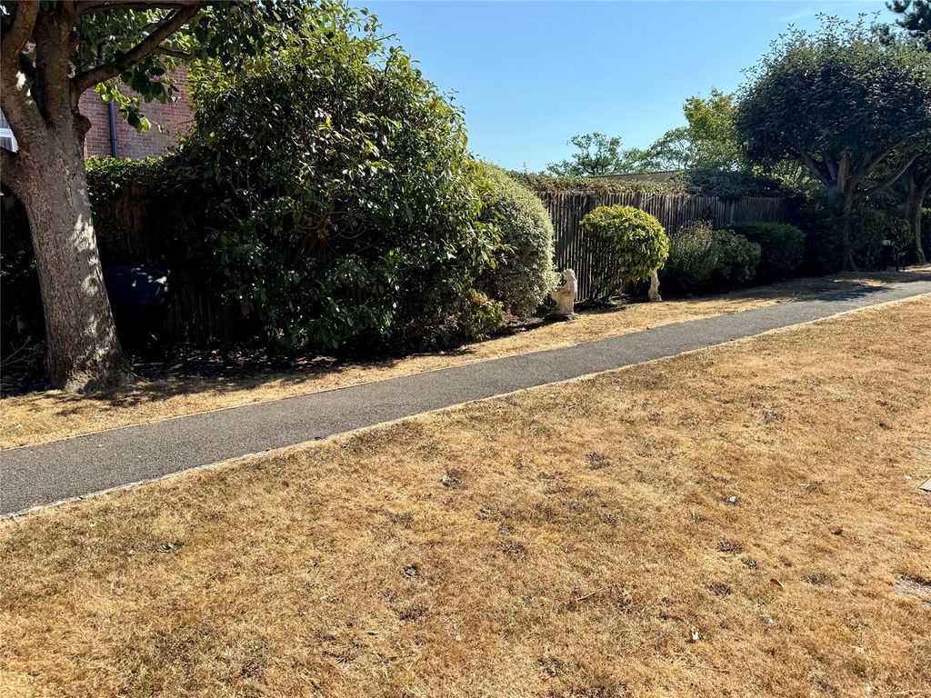 Property photo 2 of 12 Picture No. 02