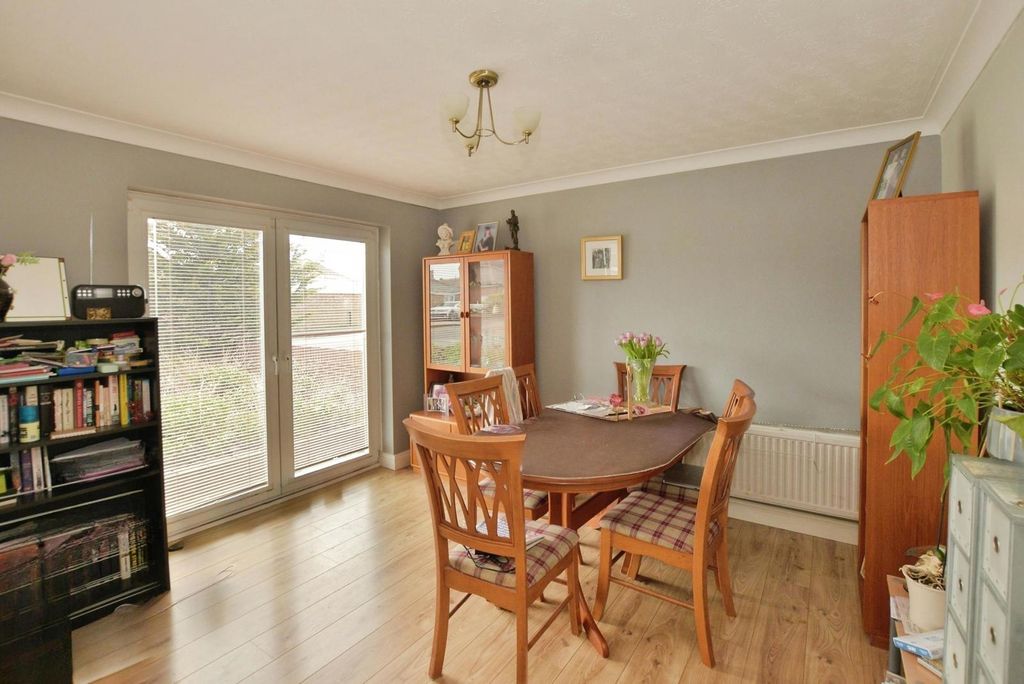 Property photo 3 of 11 Pbox-Img.Jpg