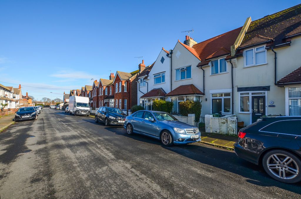 Property photo 3 of 14