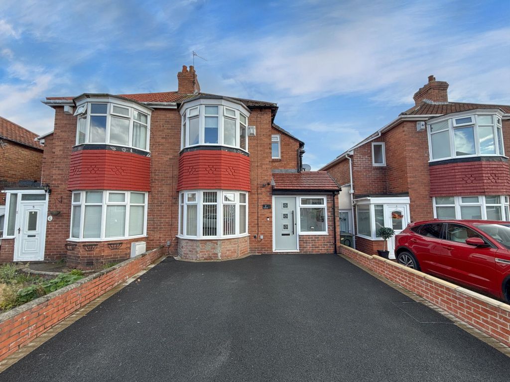 Property photo 1 of 12 External