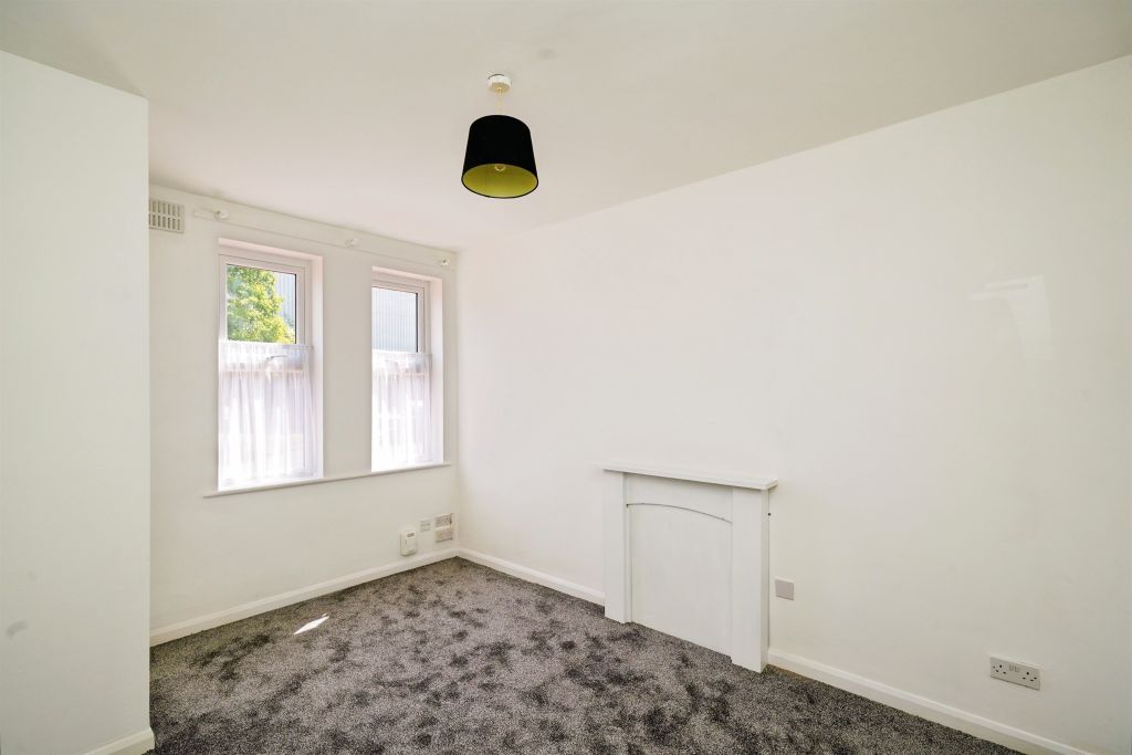 Property photo 2 of 18 Image