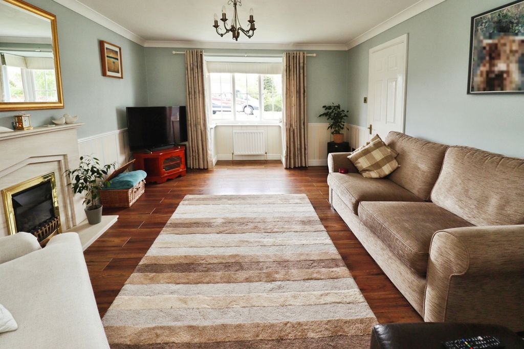 Property photo 3 of 18 d19510Fd-3-4823-98E9-E39Ad312372D-4828-000001Ecc06