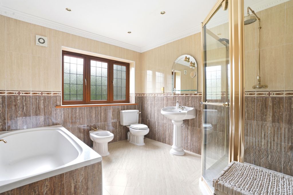 Additional image 35 of 6 bed detached house for saleBirchwood Dell, Bessacar, Doncaster DN4