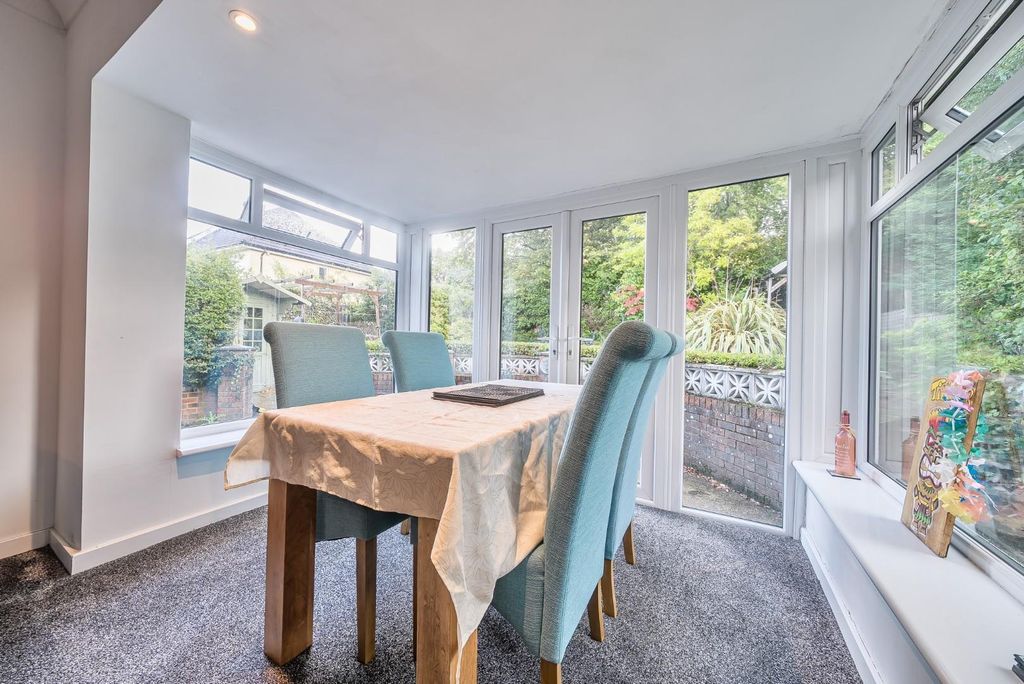 Property photo 2 of 18 5-1350875-14-68c8359Ed7632-5.Jpg