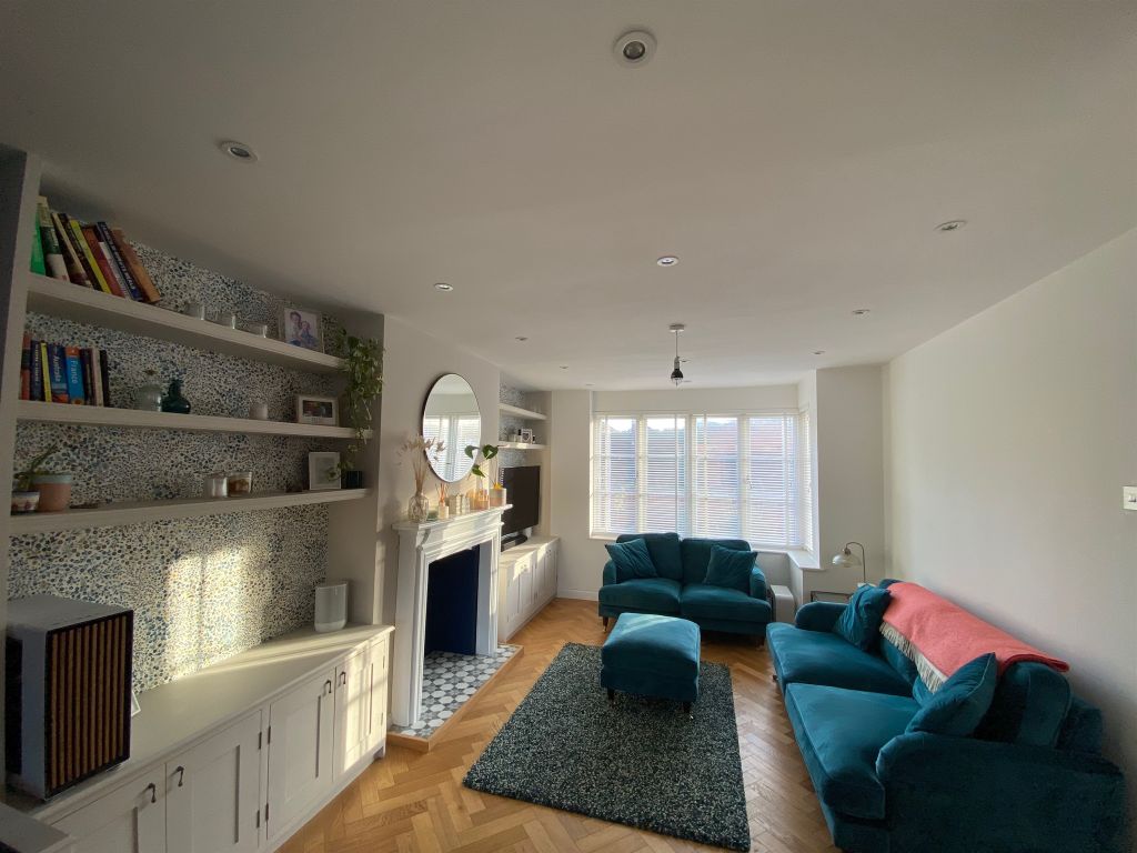 Property photo 3 of 17