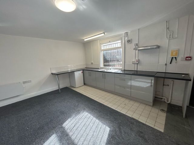 Property photo 3 of 4