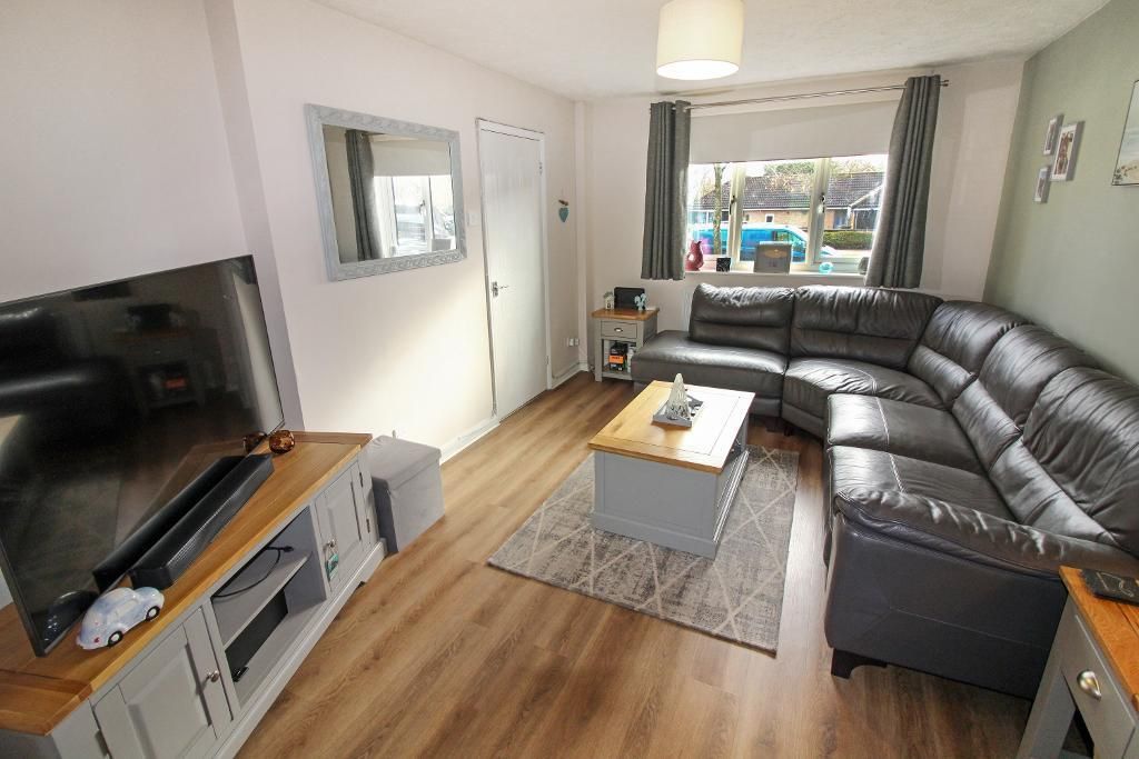 Property photo 2 of 8 Lounge