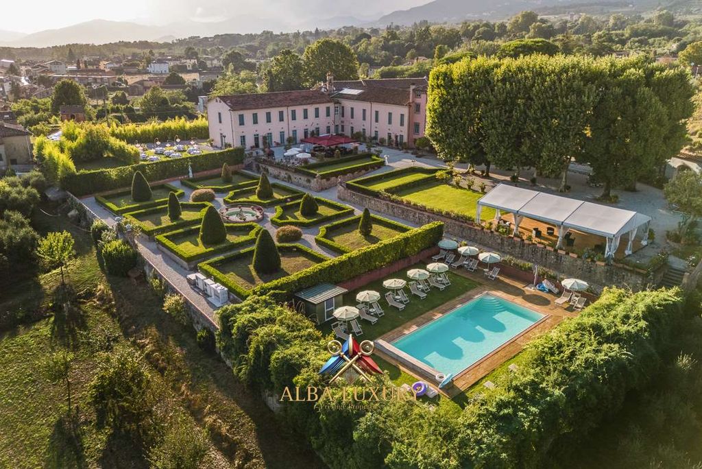 Property photo 3 of 34