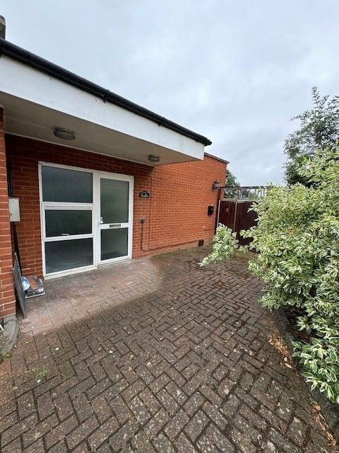 Property photo 2 of 8