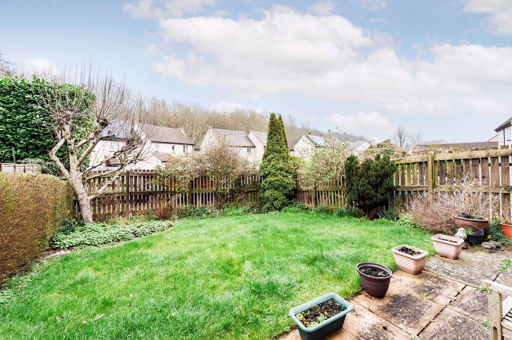 Property photo 3 of 14 Garden