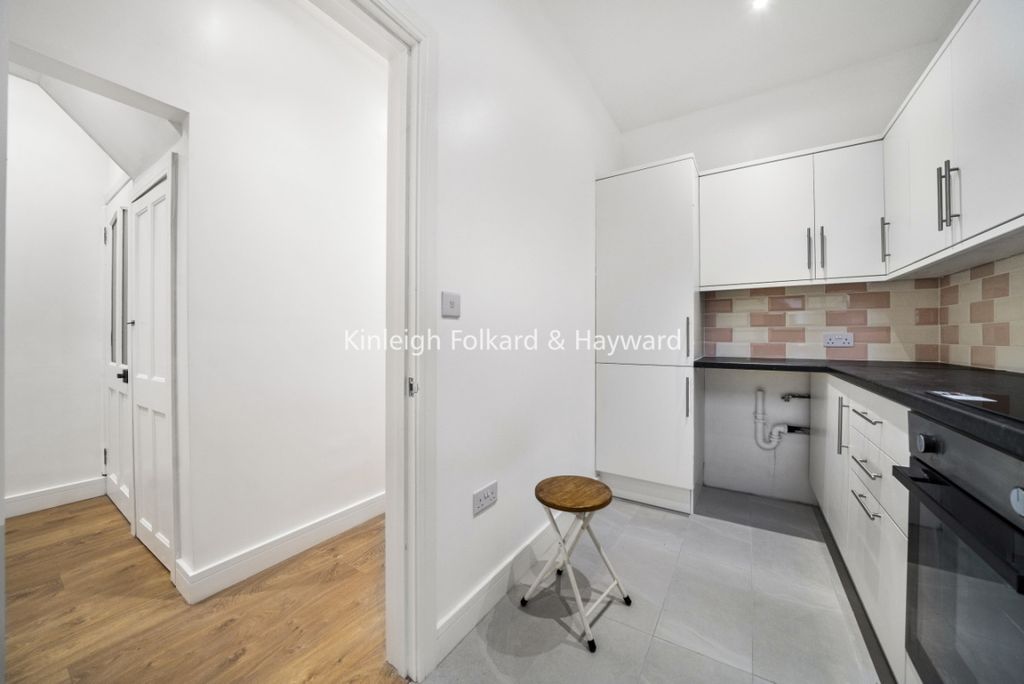 Property photo 3 of 7 5F58F348-Fa0E-4Bb8-9