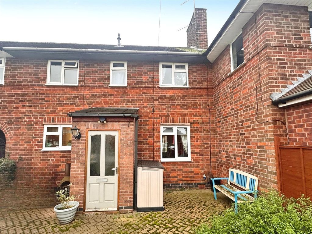 Property photo 1 of 7 Woodthorpe Road