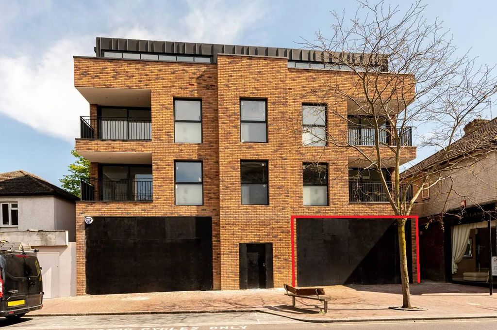Property photo 1 of 4 16 -18 Main.Png