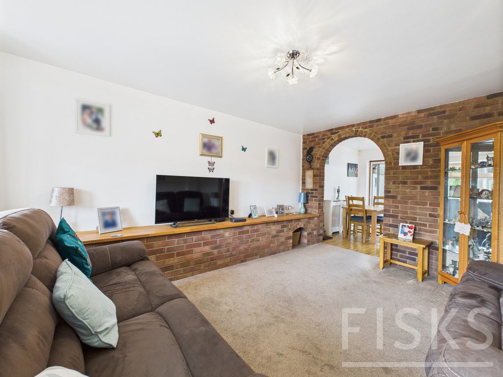 Property photo 3 of 19