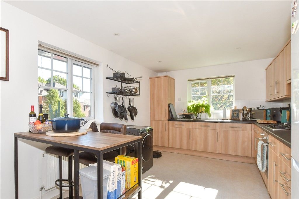 Property photo 2 of 13 Lounge/Kitchen