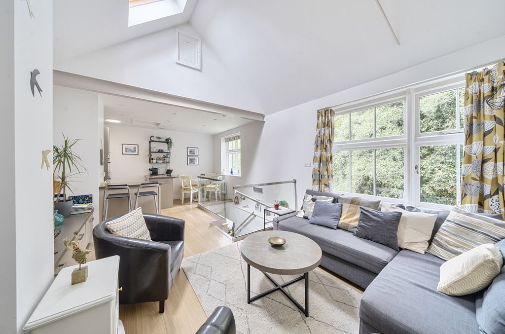 Property photo 1 of 17 Dulverton, Seddons