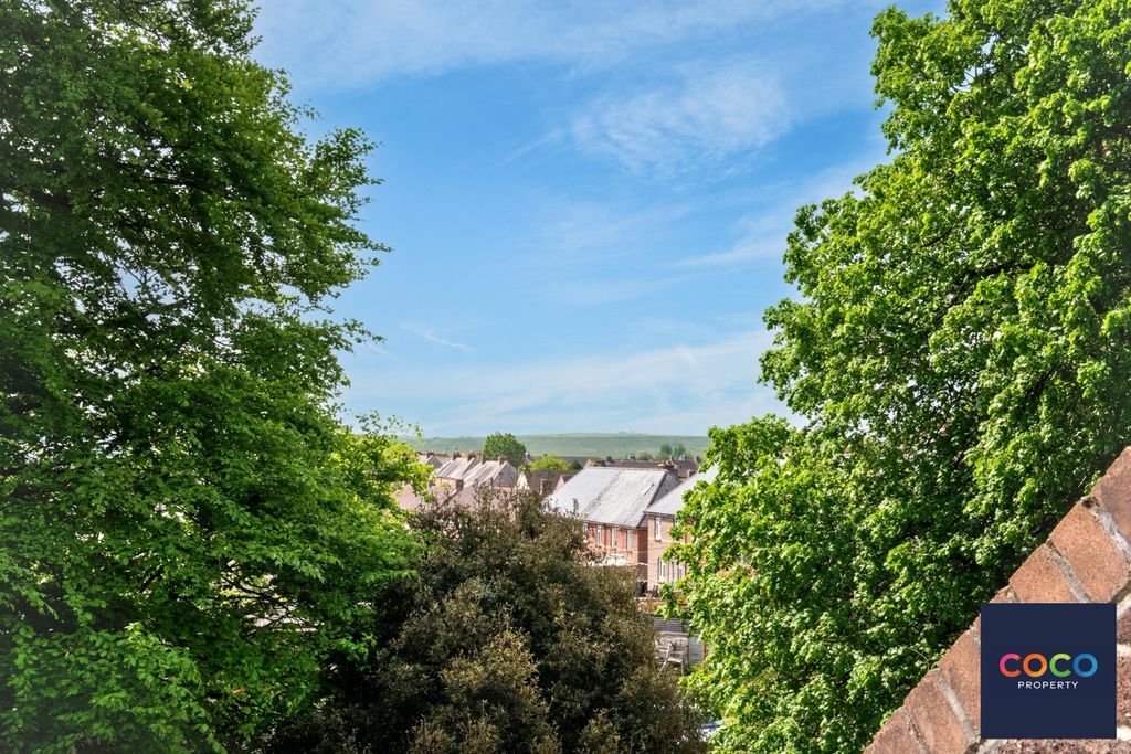 Property photo 3 of 7 5110384
