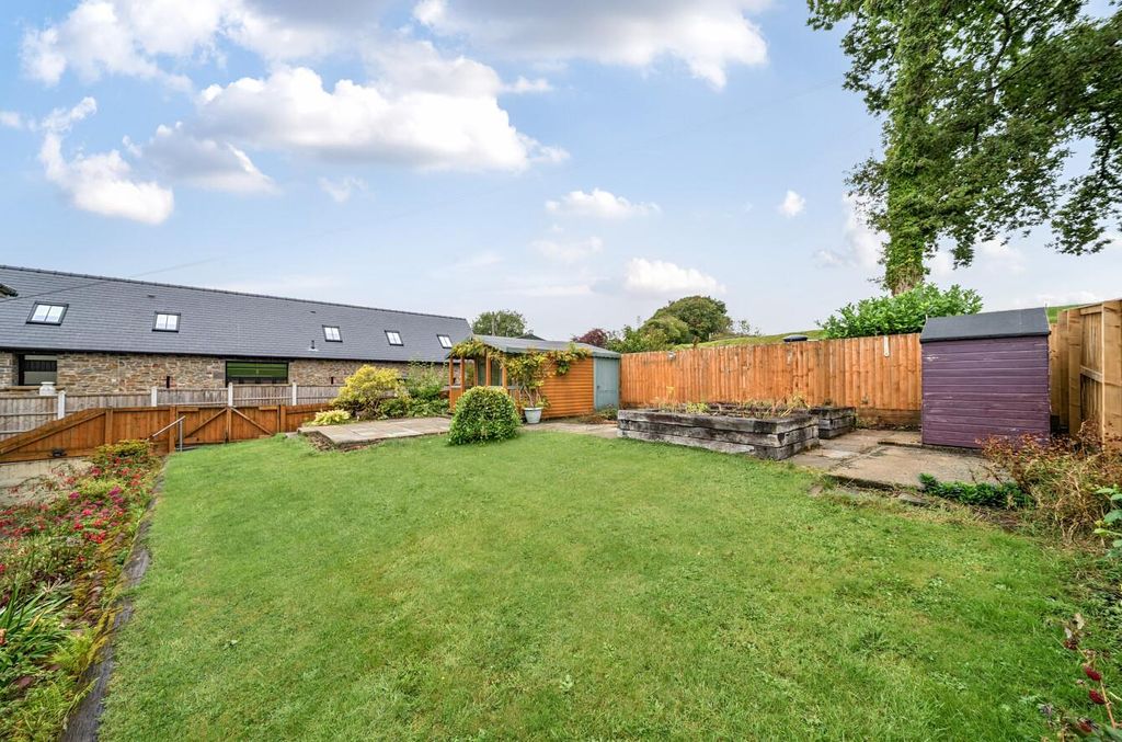 Property photo 3 of 26 1344100-2-68B6Bd401F4Bf.Jpg