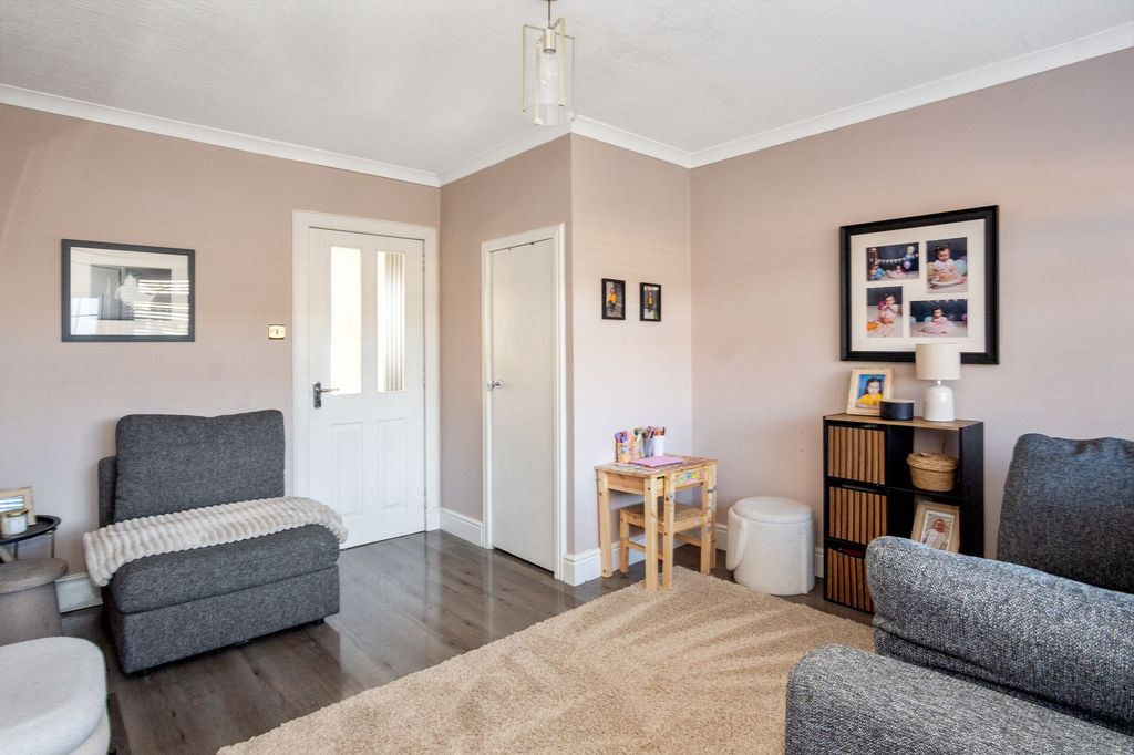 Property photo 1 of 25