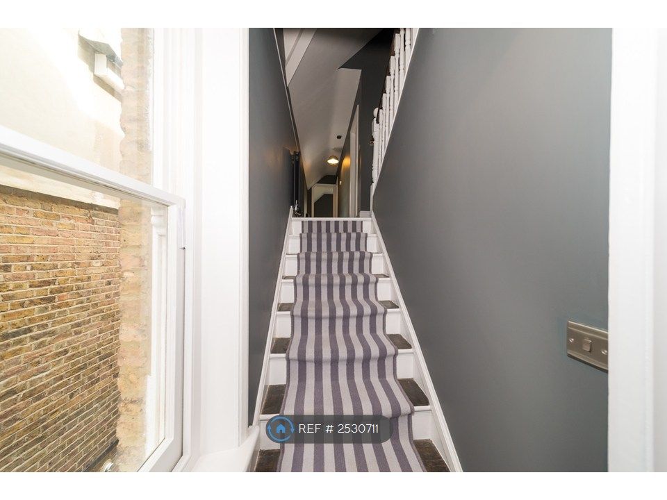 Property photo 3 of 22 Entrance And Hall