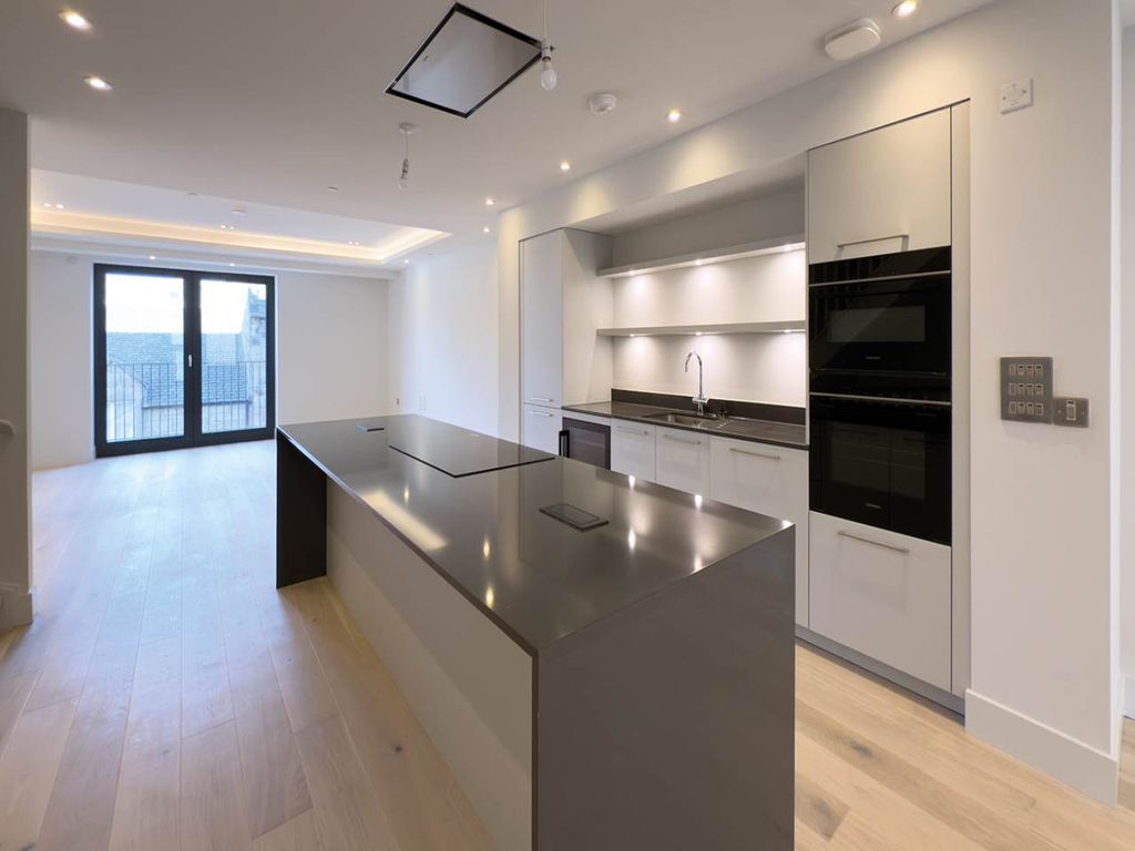 Property photo 3 of 11 2