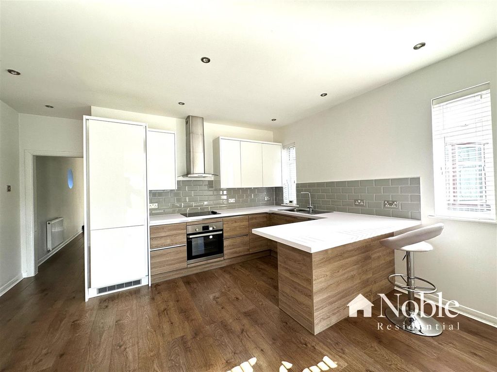 Property photo 2 of 15 Kitchen/Diner