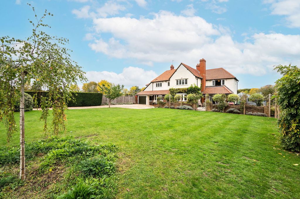 Property photo 1 of 35