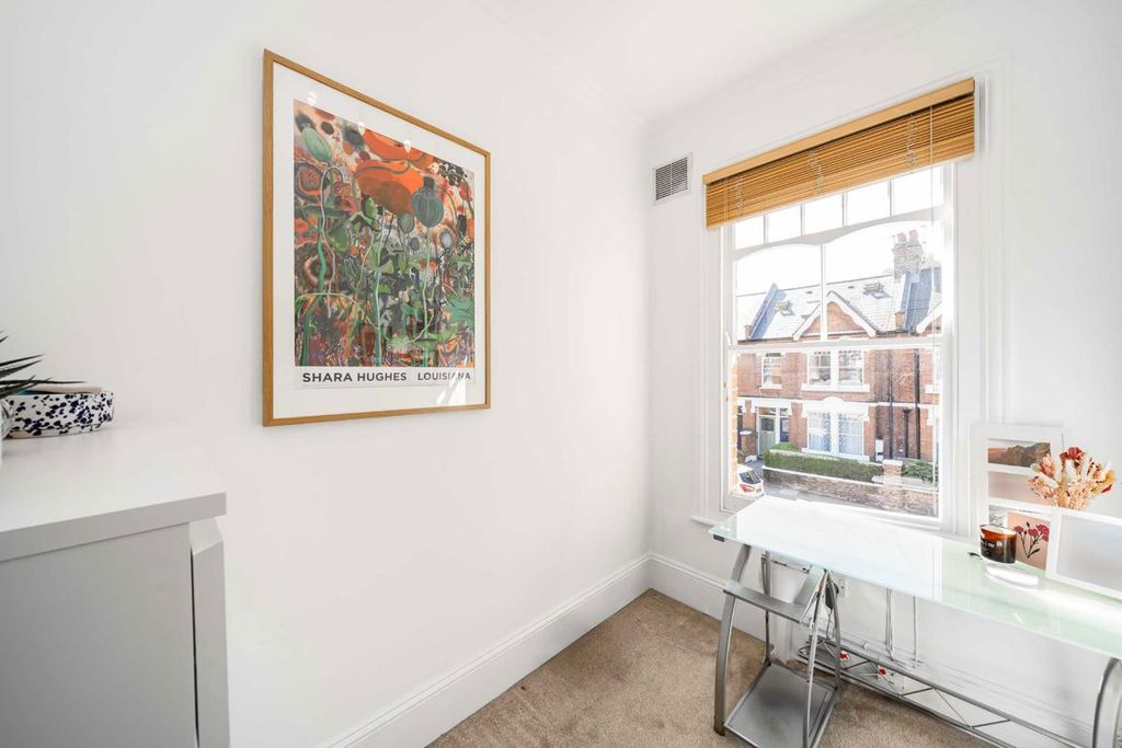 Property photo 3 of 6