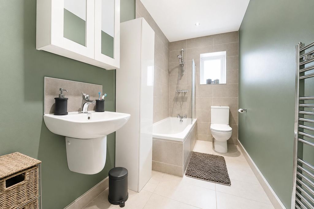 Property photo 3 of 14 1 (8).Png