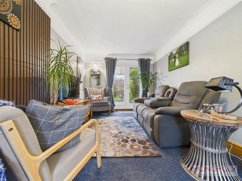 Property photo 3 of 21 Cam01943G0-Pr0565-Still004.Jpg