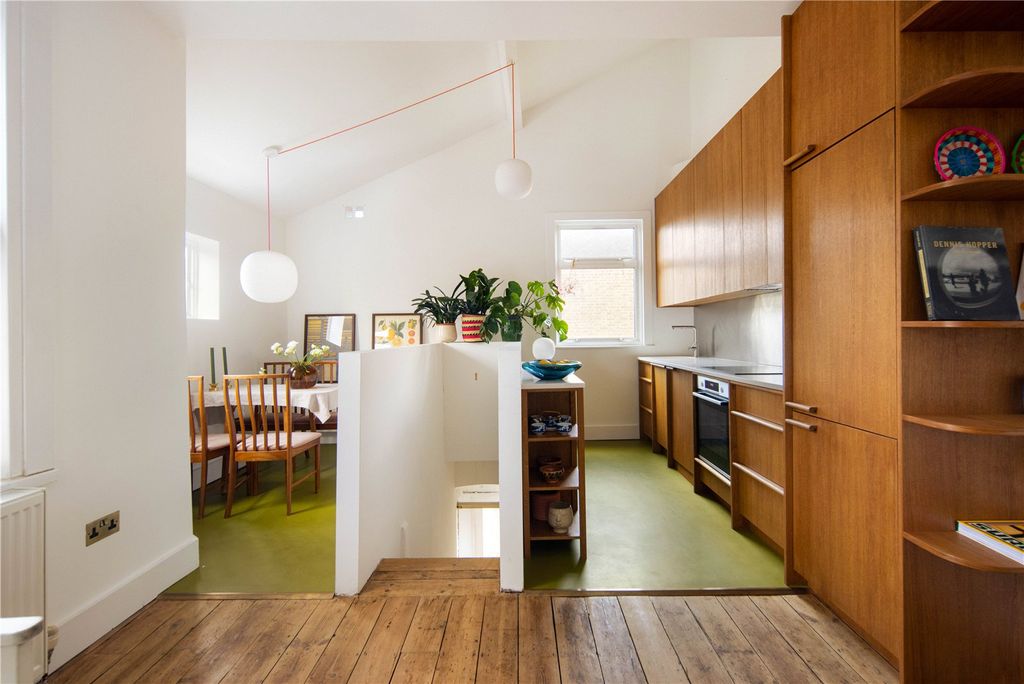 Property photo 1 of 32 Kitchen