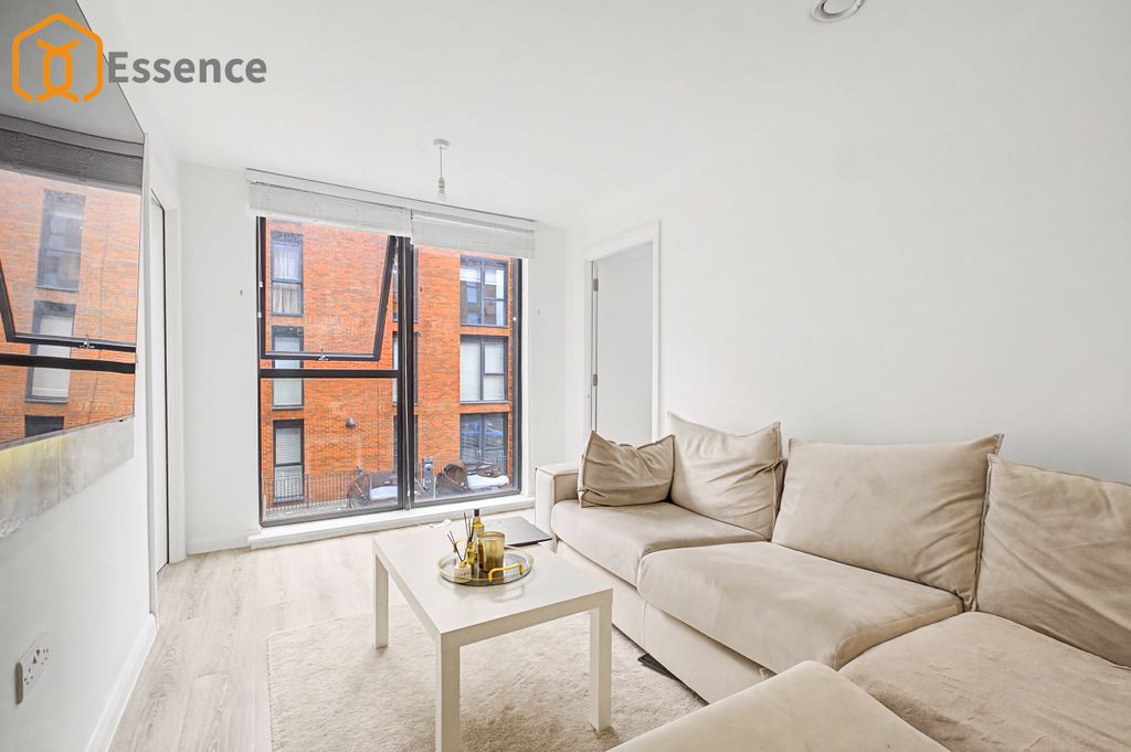 Property photo 2 of 19