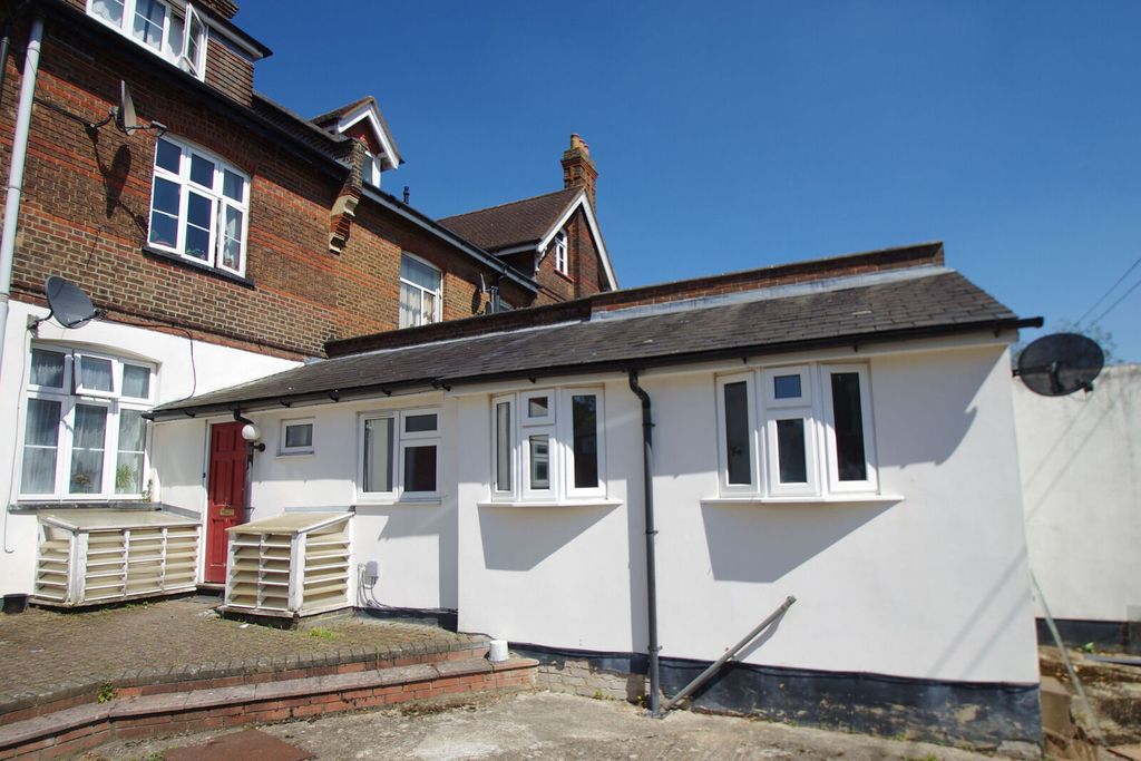 Property photo 3 of 7