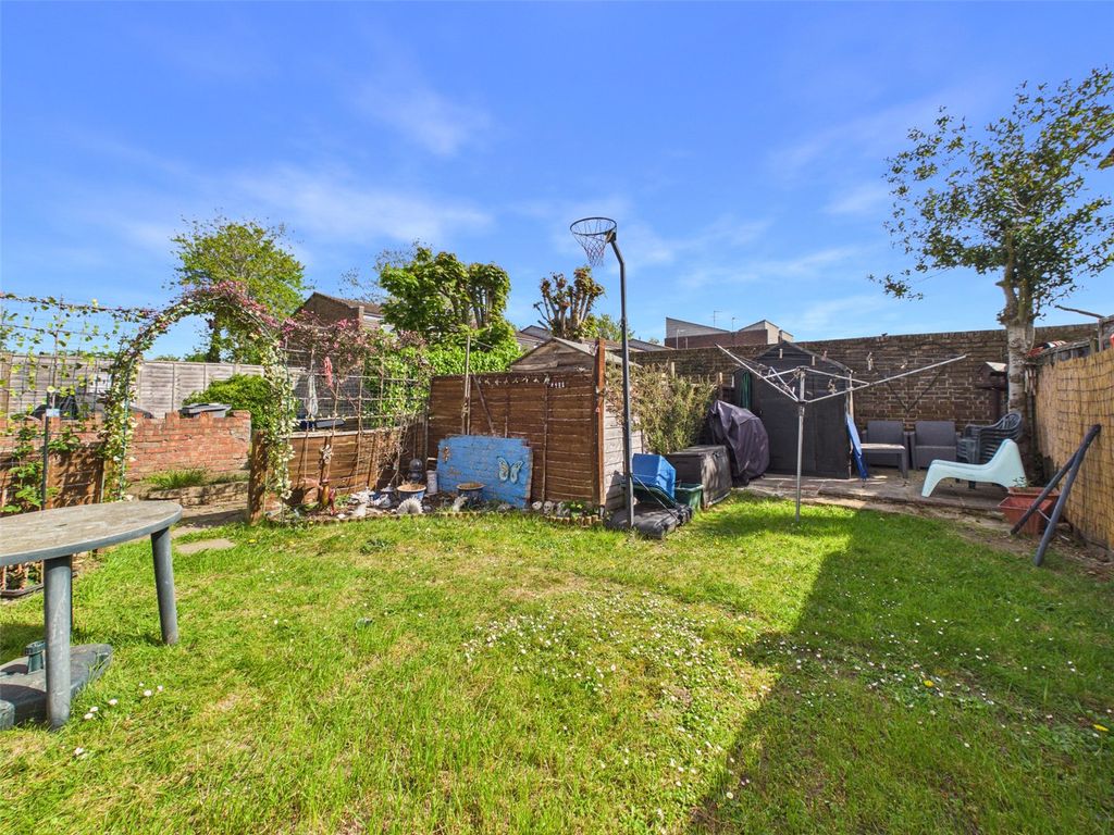 Property photo 3 of 7 Picture No. 10