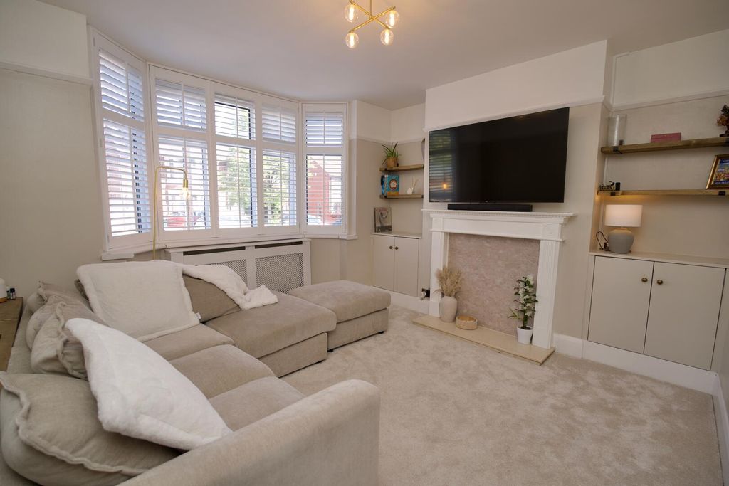 Property photo 2 of 12 Living Room