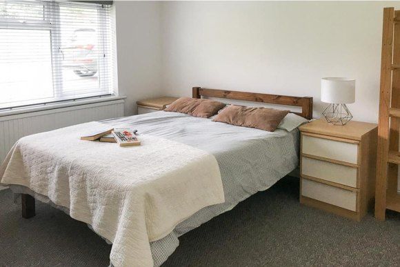 Property photo 2 of 6 Bedroom .Png