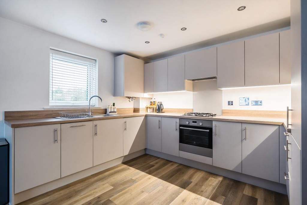 Property photo 2 of 20 Kitchen