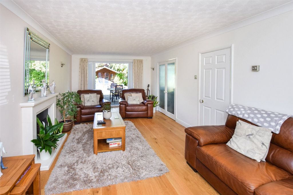 Property photo 3 of 19 Picture No. 15