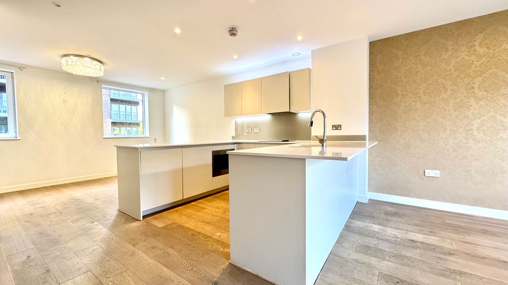 Property photo 2 of 25